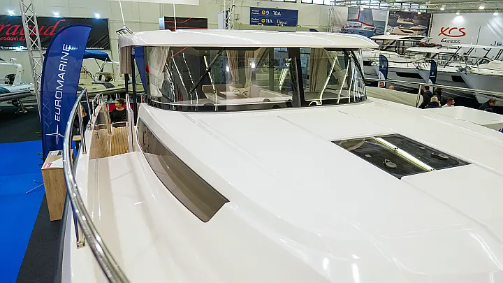 Delphia 10 Sedan - 