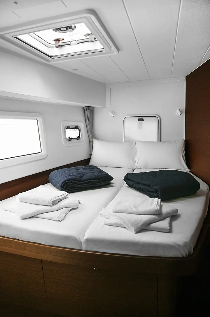 Lagoon 42 - 