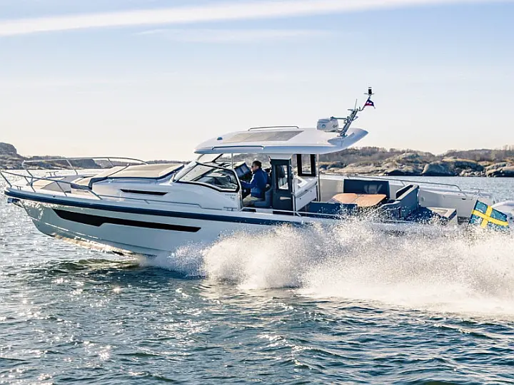 Nimbus Tender T11 -   - External image