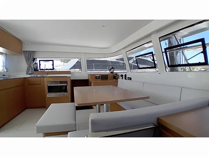 Excess 14 - La Vita E Bella  - External image