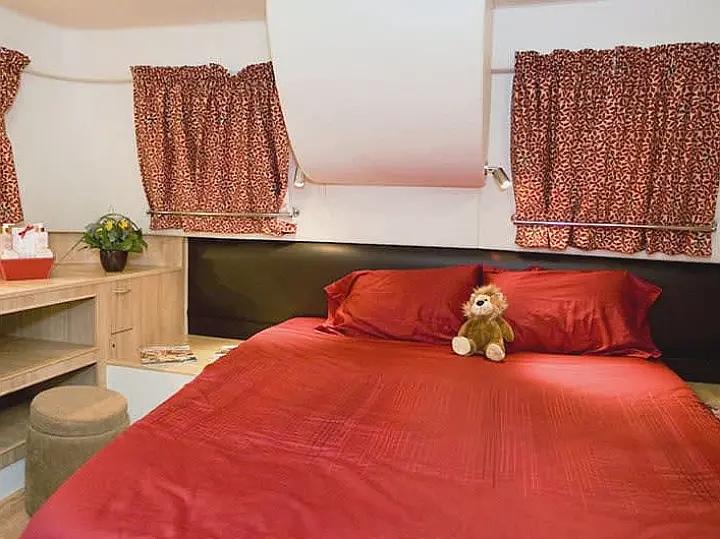 Royal Mystique B - Royal Mystique B - Comfort Plus 13  - External image