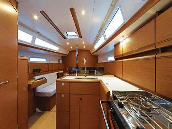 Sun Odyssey 389 (3 cab.) - Agios Georgios  - External image