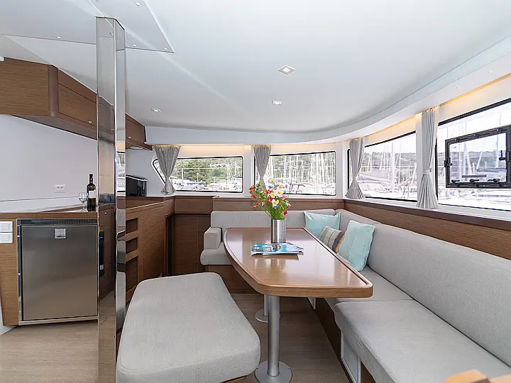 Lagoon 42 - 