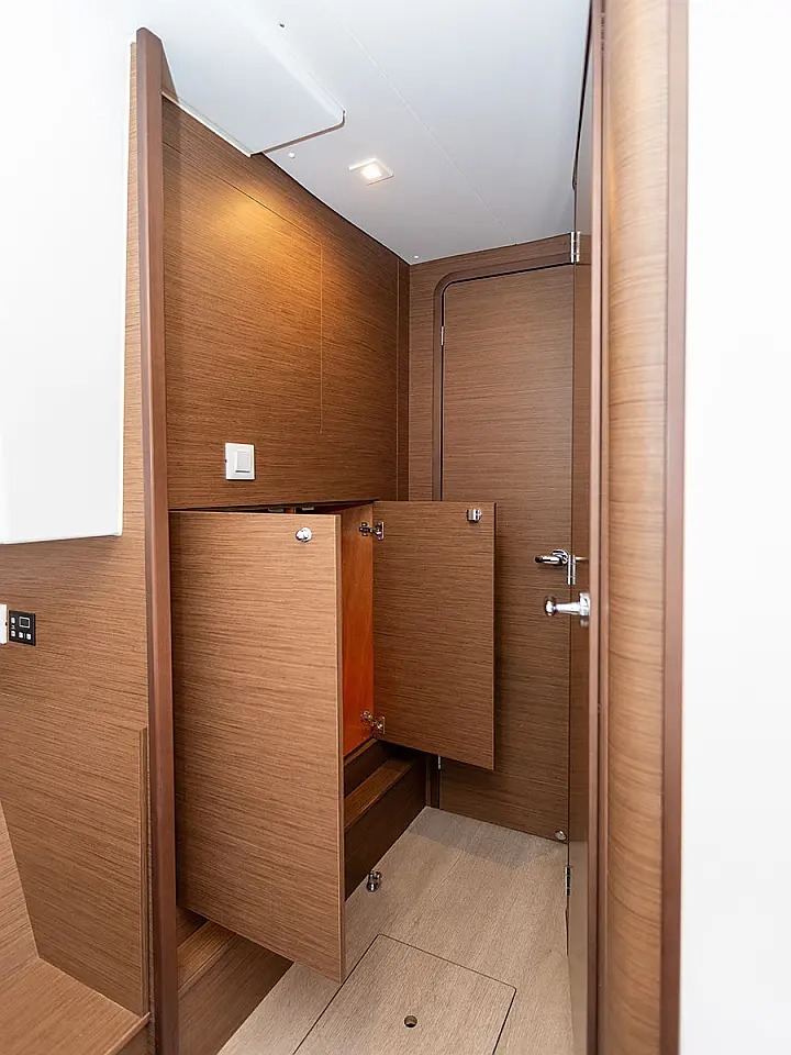 Lagoon 42 - 