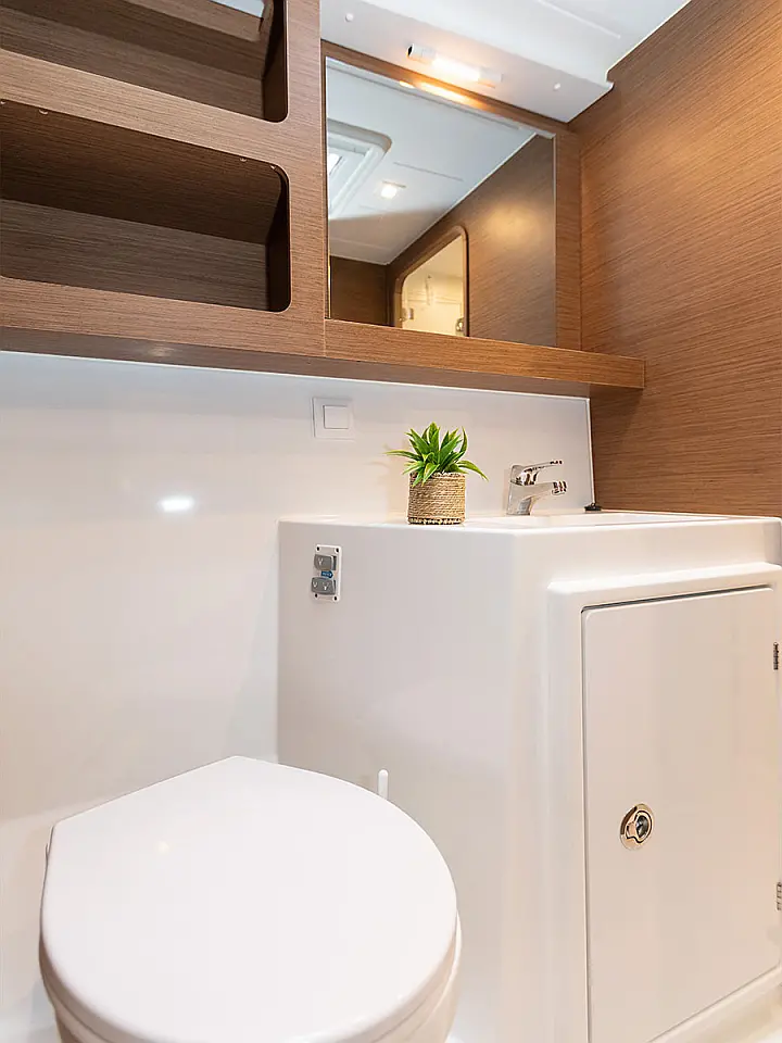 Lagoon 42 - 