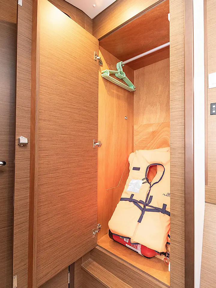 Lagoon 42 - 