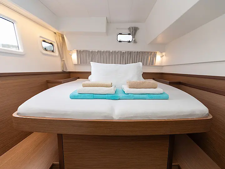Lagoon 42 - 