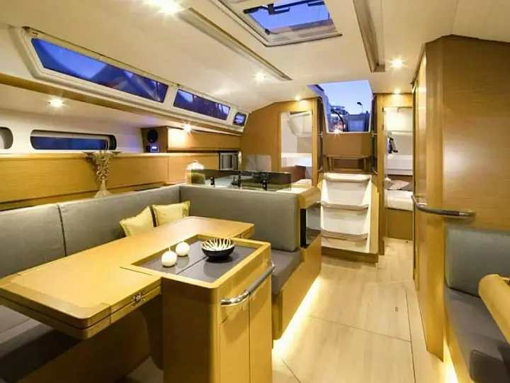 Sun Odyssey 410 - Naussa  - External image