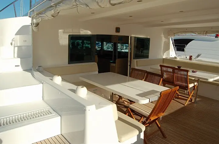 Cocktail Creole Catlante 600 - Cabin Cruise Seychelles - Outside Area