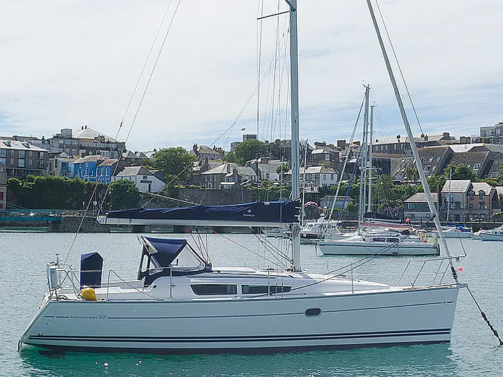 Sun Odyssey 32i - Carmen  - External image