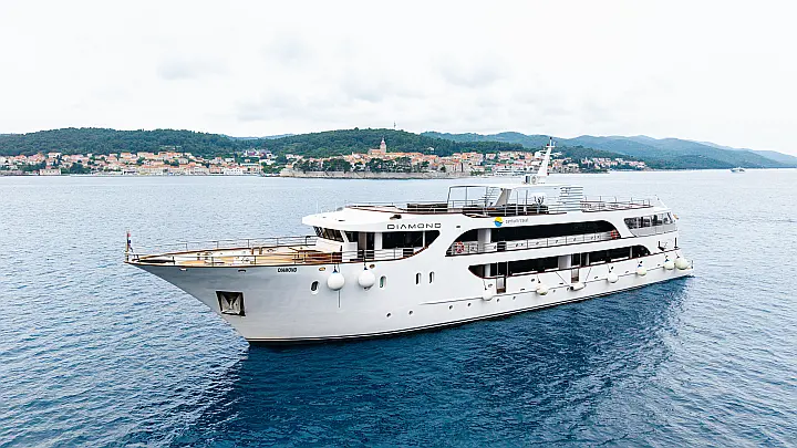 Luxury Motor Yacht - 