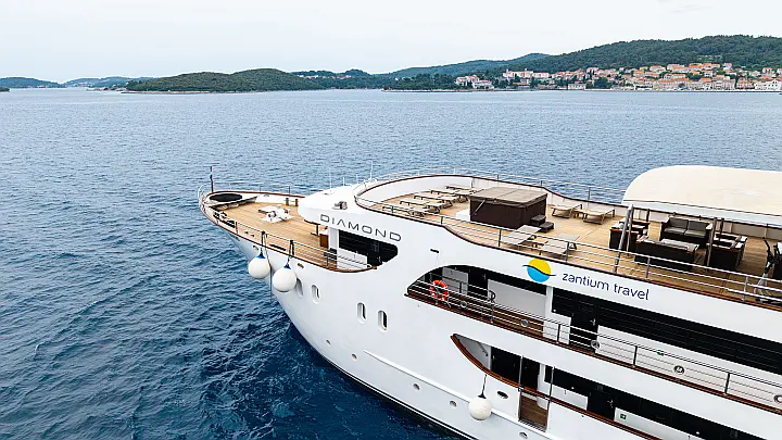 Luxury Motor Yacht - 
