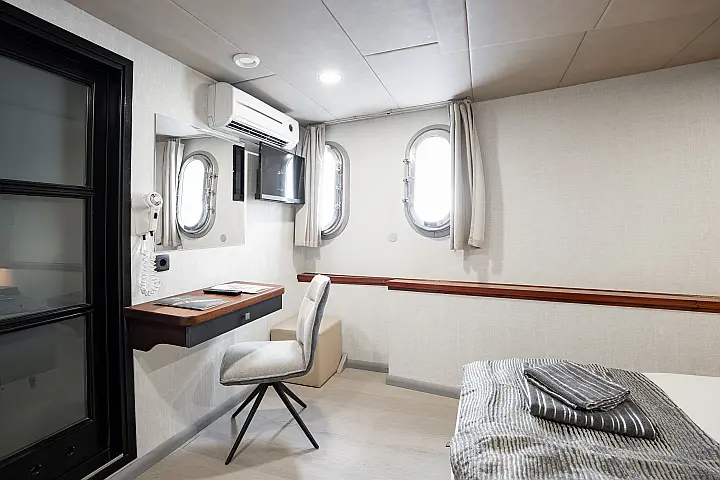 Luxury Motor Yacht - 