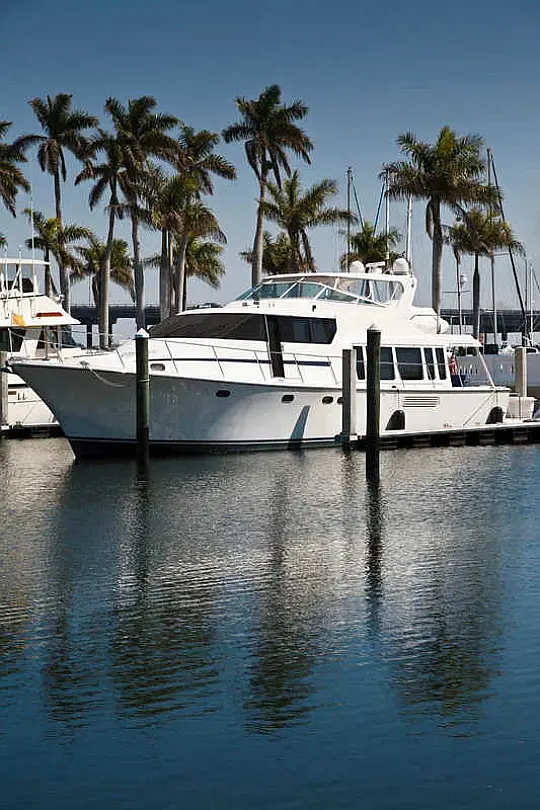 Motor yachts